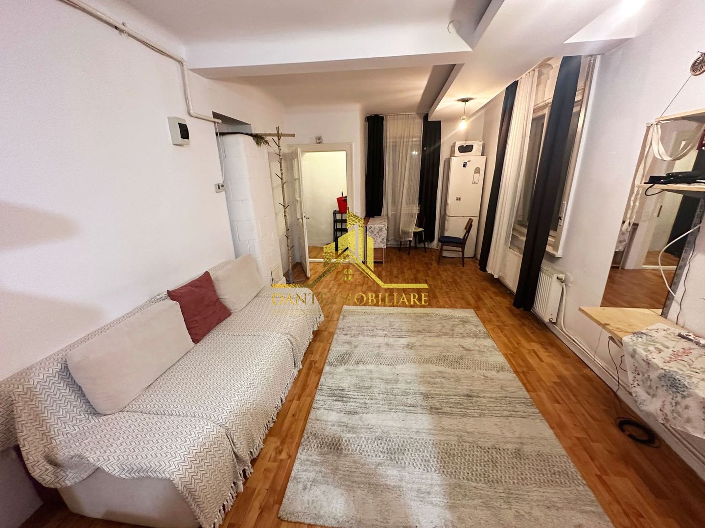 2 camere, semidecomandat, mobilat modern, Centru, zona Clinicilor - Poză 9