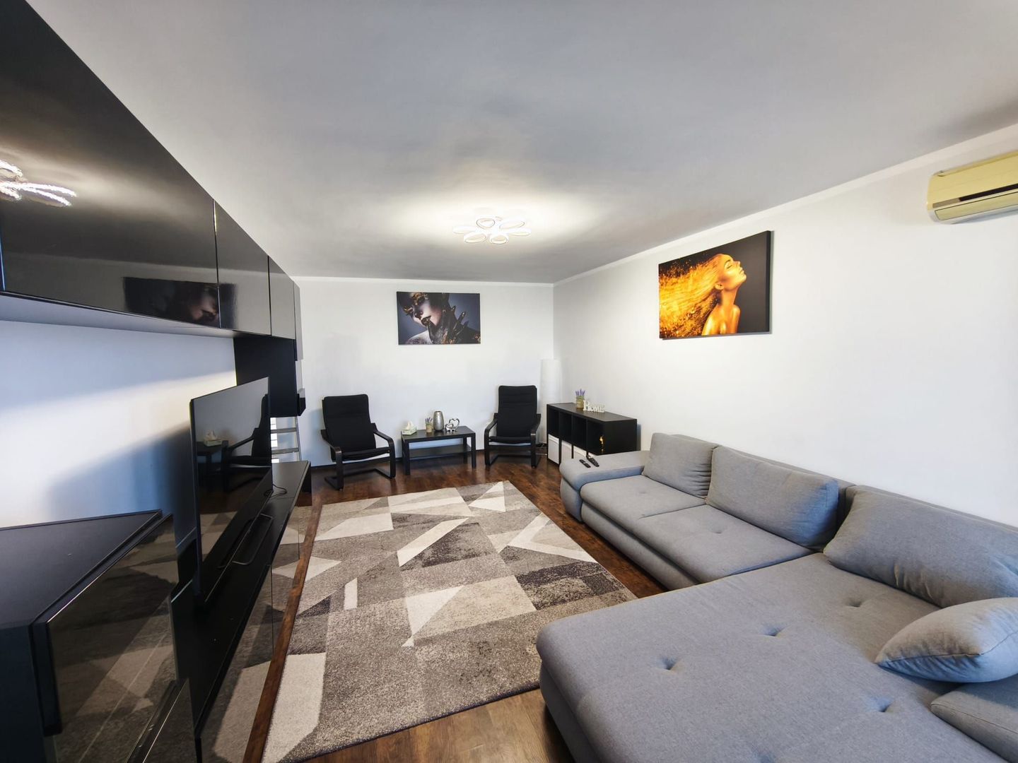 De vanzare apartament cu 3 camere , etaj 8/9 , Faleza, 165.000 euro - Poză 2