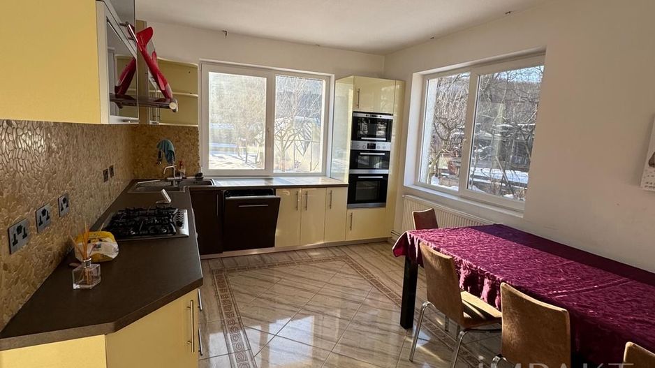 Casă tip duplex, 200 mp, 3 niveluri, 2 locuri de parcare - Poză 2