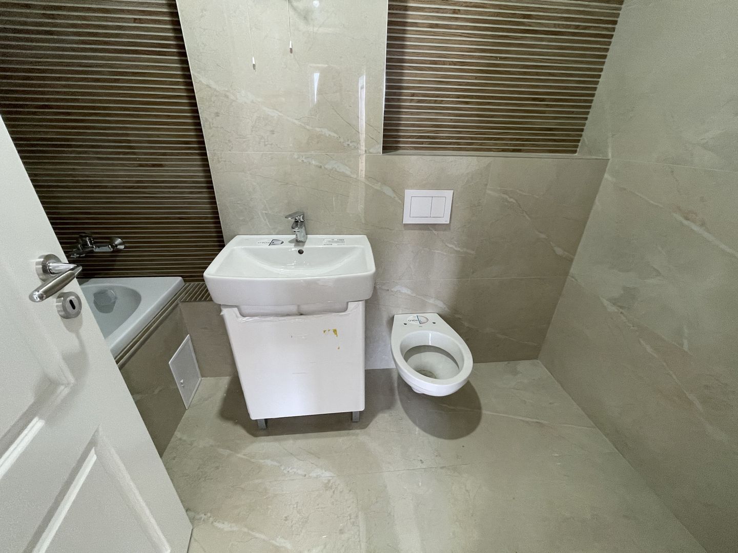 Apartament cu trei camere bloc nou -Torontalului - Poză 12