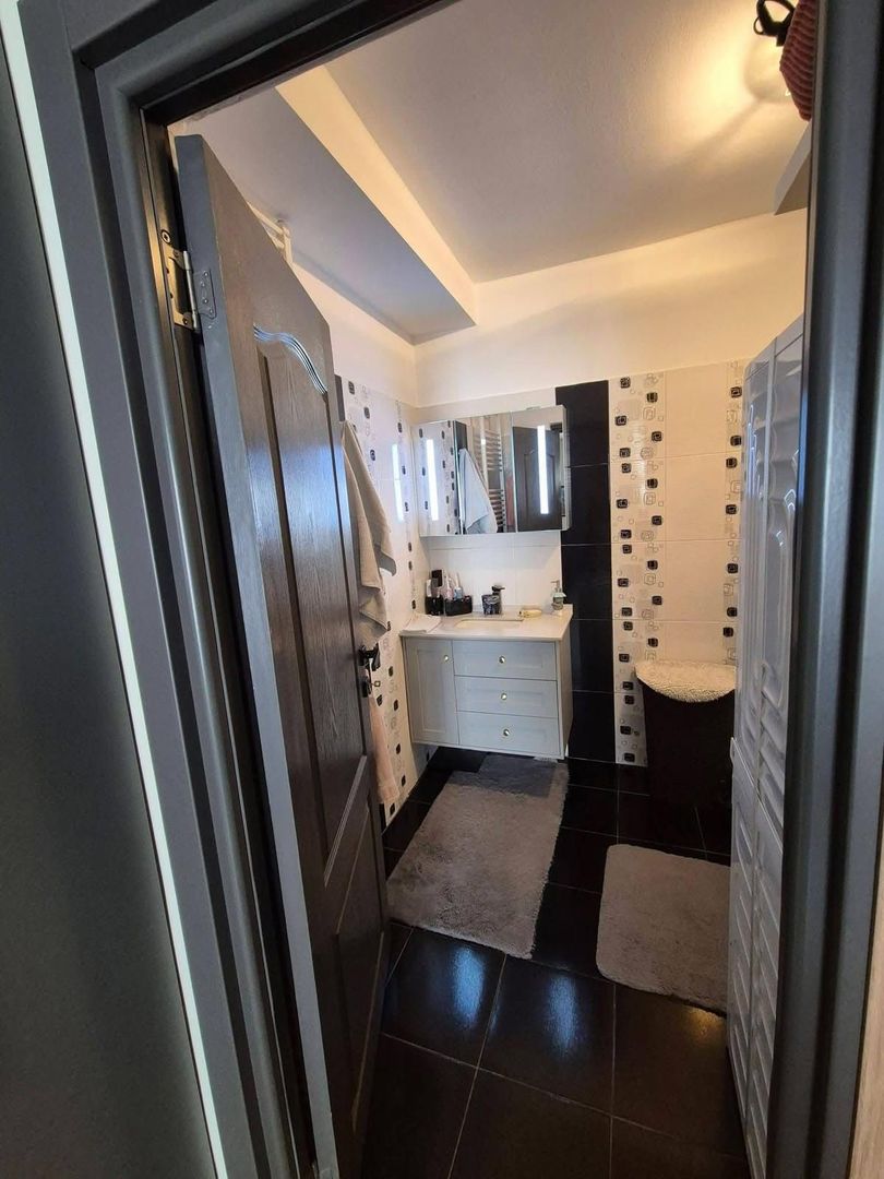 Giroc | 3 Camere | Etaj intermediar | Mobilat si Utilat | Curte comuna inchisa - Poză 9