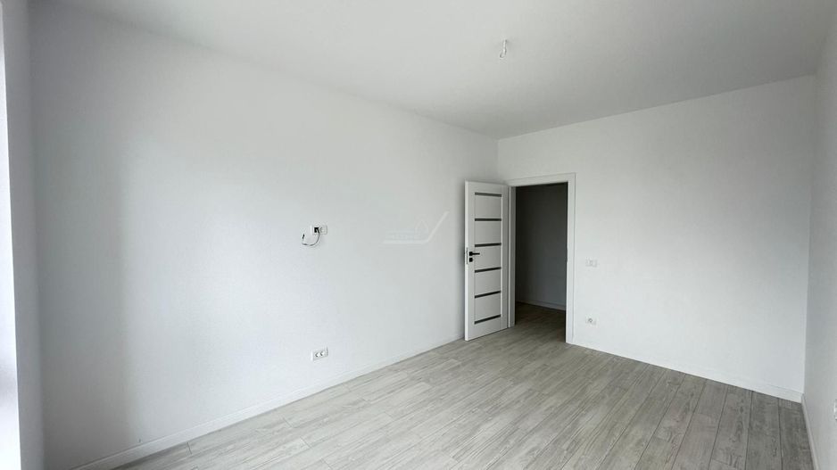Bloc nou. Apartament cu 3 camere spations. 2 Bai. Etaj 1 - Poză 5