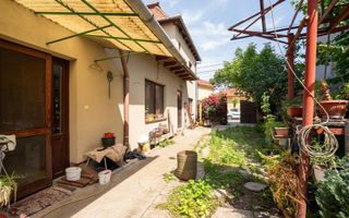 Casa singur in curte cu teren de 410 mp Sirul Canonicilor - Poză 2