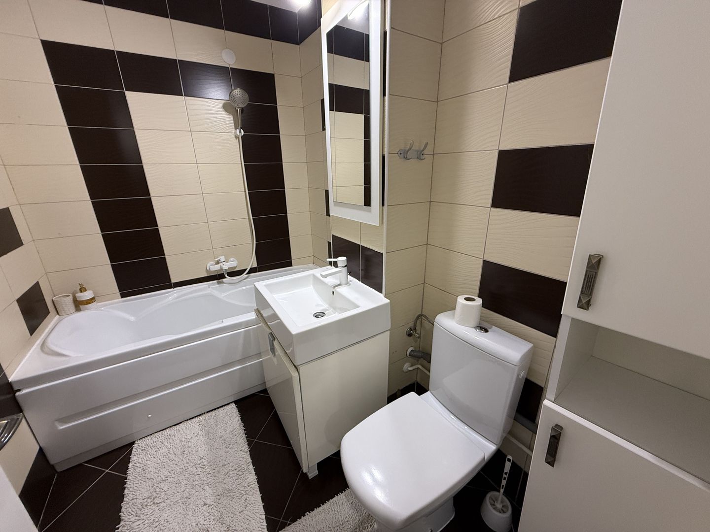 Apartament 3 camere cu PIVNITA - zona Apollo, Central, Sibiu - Poză 8