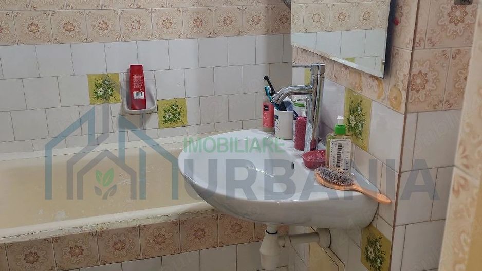 Apartament 2 camere, decomandat, zona Alexandru Rond 28, Iași - Poză 1