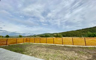 Casa intabulata, finisata LA GRI- Talmaciu, zona cu peisaj superb - Poză 9