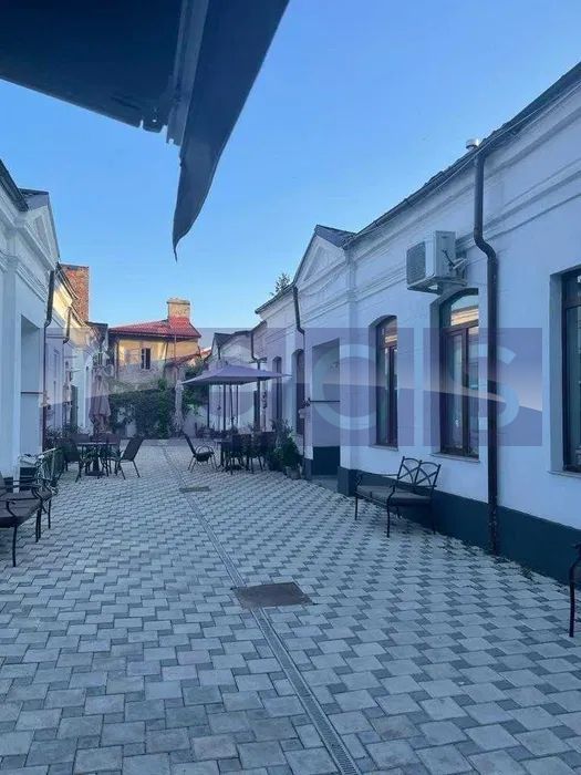 VANZARE CASA 90MP CALEA CALARASILOR MONUMENT ISTORIC RENOVATA COMPLET 2024 - Poză 1