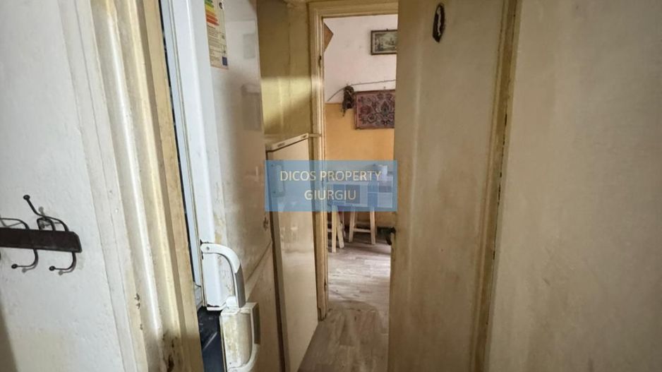 Apartament central 2 camere, parter, garaj inclus - Poză 5