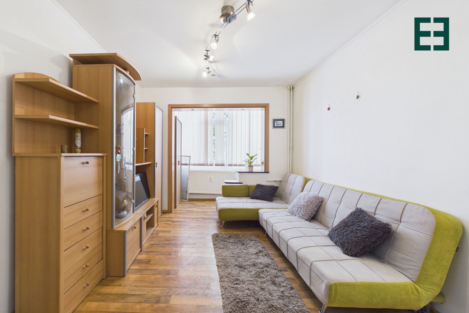 Apartament cu 2 camere etaj 3 - Zona Aurel Vlaicu - Arad - Poză 1