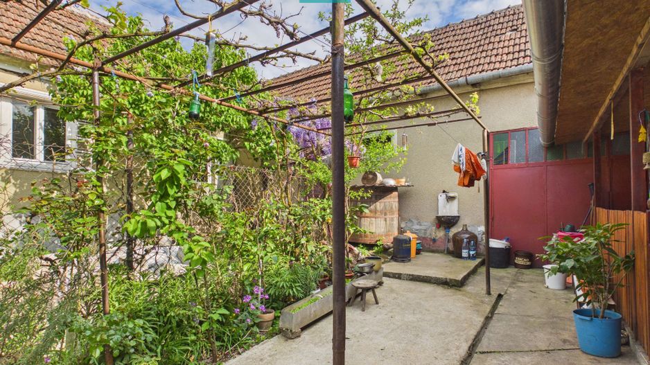 Casă cu 3 camere și teren generos în Drauț - Poză 11