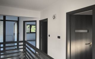 Casă neamobilată de închiriat, 200 mp, 5 camere, zona Poitiers, Iași - Poză 4