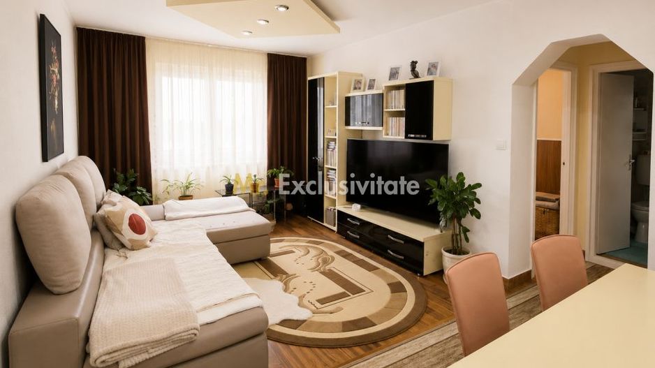 De vânzare apartament 3 camere Arinului - Poză 1