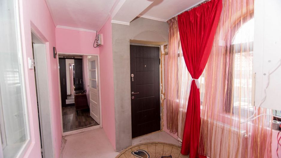 Casa cu 3 camere renovata - Poză 11