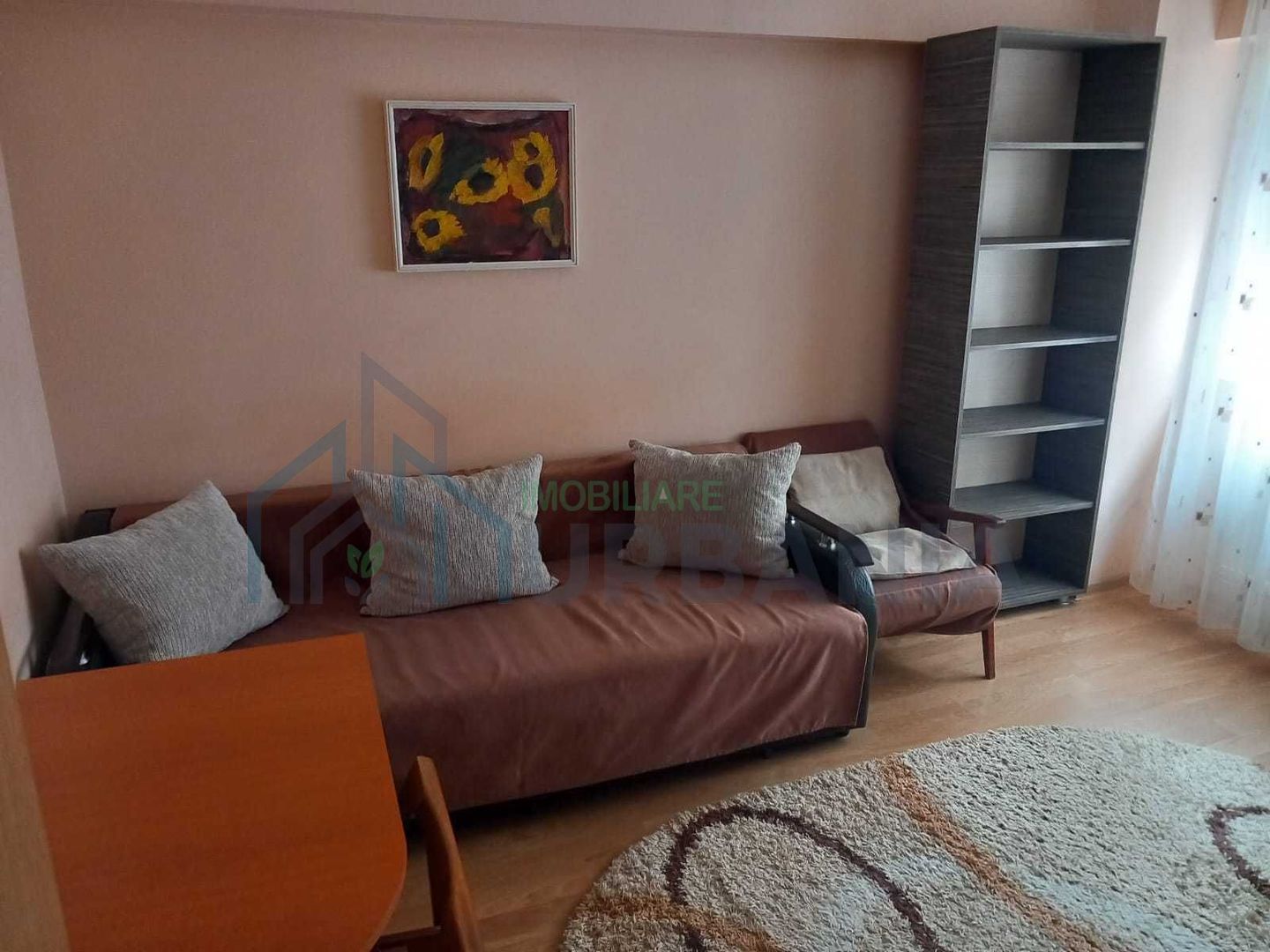 Inchiriez apartament cu o cameră ultracentral - Poză 3