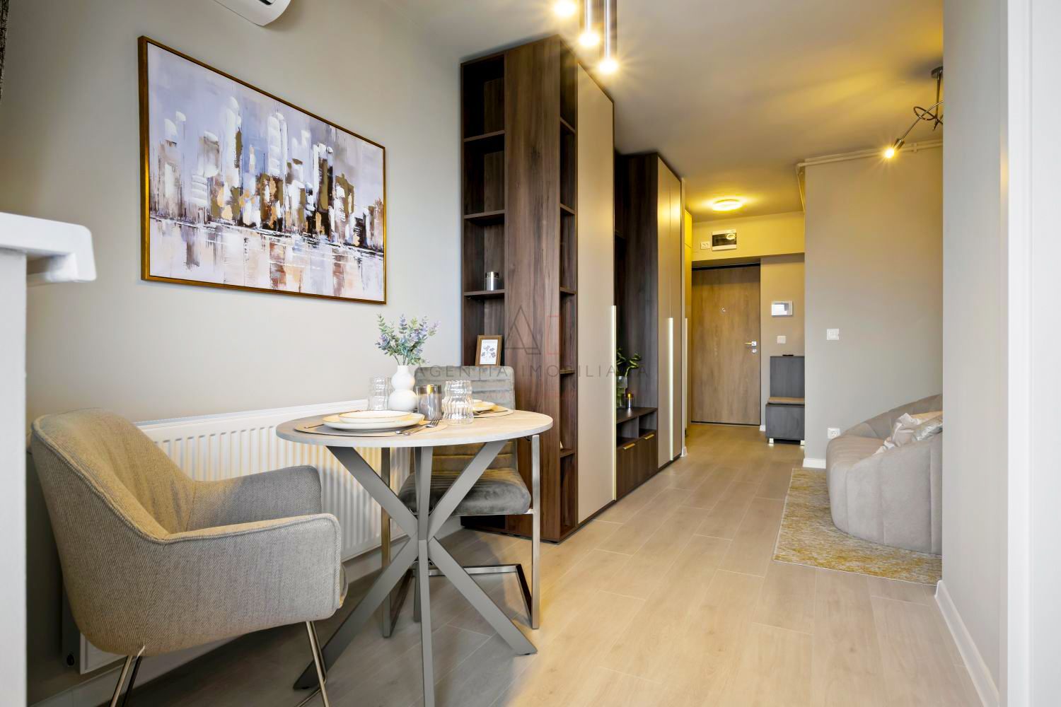 Garsoniera Designer Hils Republica 10 Min Metrou | Prima Inchiriere - Poză 1