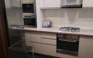 Vila 520 mp utili - 8 camere | Zona Unirii | Curte proprie 150 mp - Poză 6