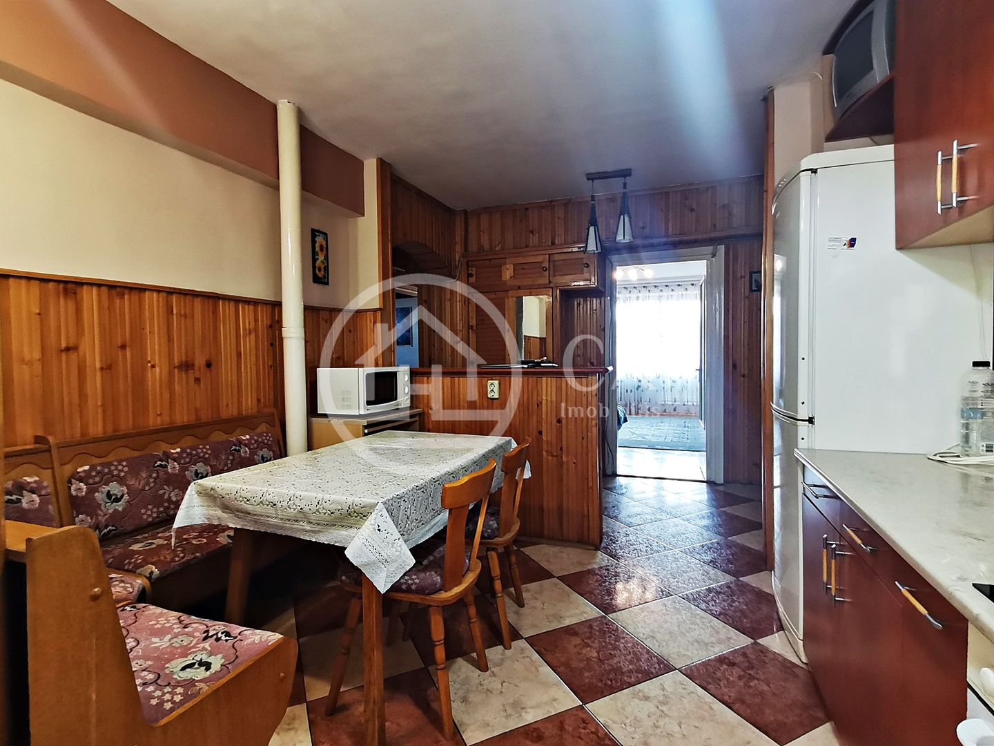 Apartament de inchiriat cu 3 camere in zona Dragos Voda, Oradea - Poză 9