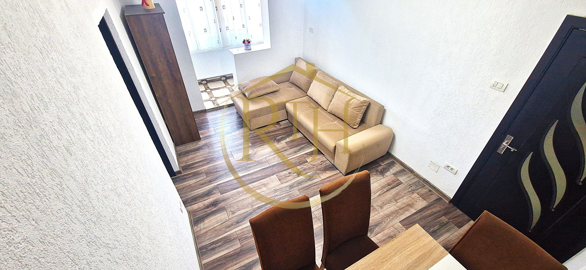 Închiriere apartament cu 3 camere recent renovat-zona Spital Judetean - Poză 8