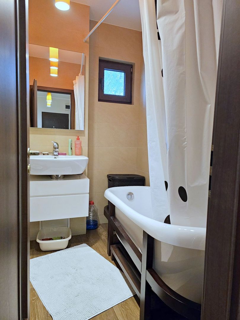 De inchiriat - 2 camere, zona centrala - biserica Sf. Precista - Poză 7