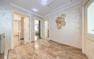 Sacele-Casa 6 dormitoare + 4 bai teren 979 mp. - Poză 16