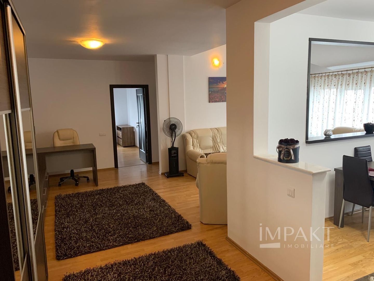 Apartament cu două camere, cartier Andrei Muresanu! - Poză 3