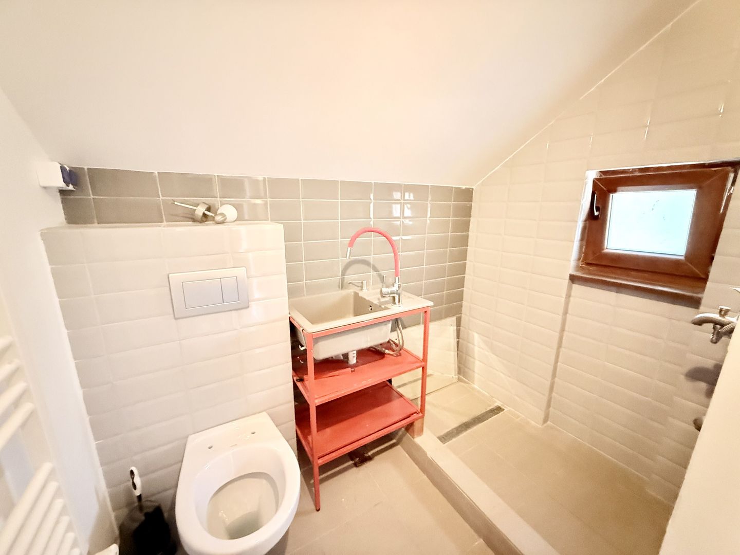 Doua etaje in vila pe malul lacului Grivita birouri rezidential - Poză 18