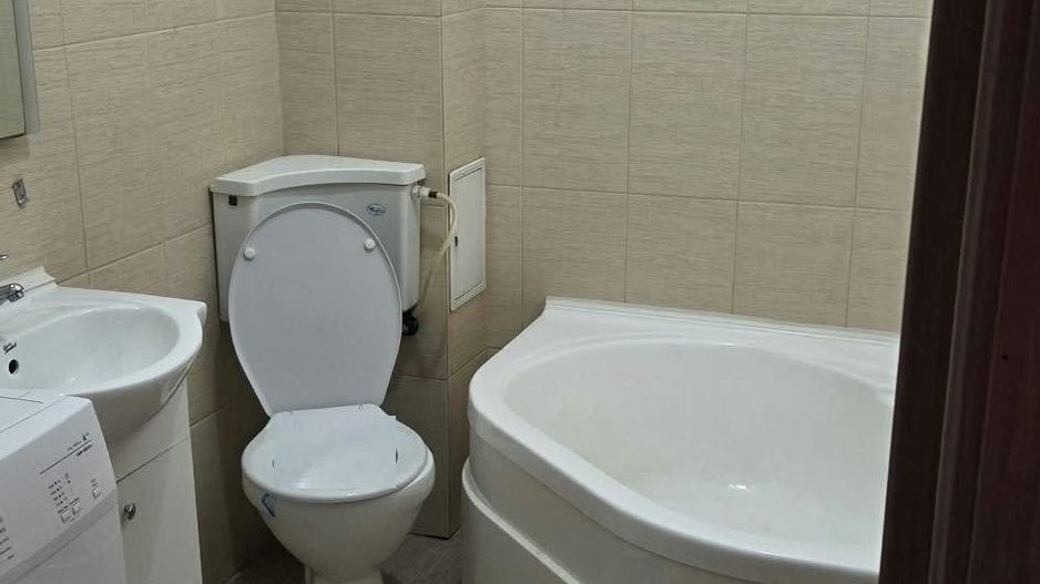 Garsoniera decomandata. Zona Aurel Persu. Cu Centrala proprie. An 2012. - Poză 5