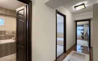 Apartament cu 3 camere, Parcare, P-ta Cipariu  zona Central - Poză 18