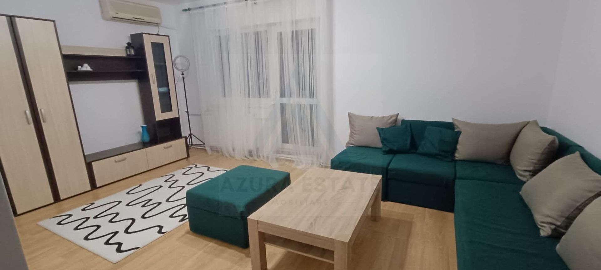 Apartament renovat 3 camere 66 mp utili 2 balcoane 2 bai zona Turnisor - Poză 1