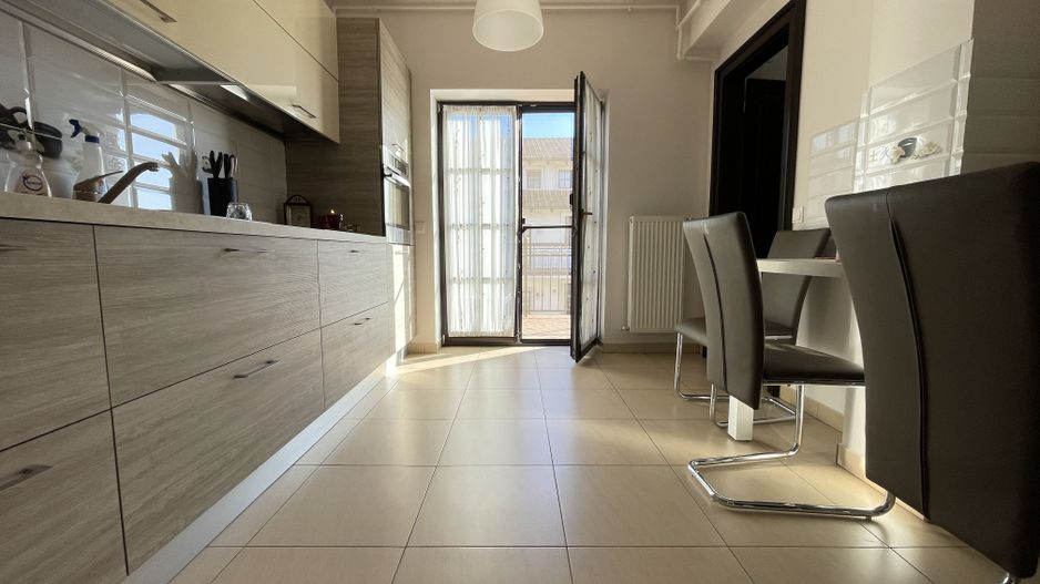 APARTAMENT DE LUX MOBILAT SI UTILAT - Poză 4