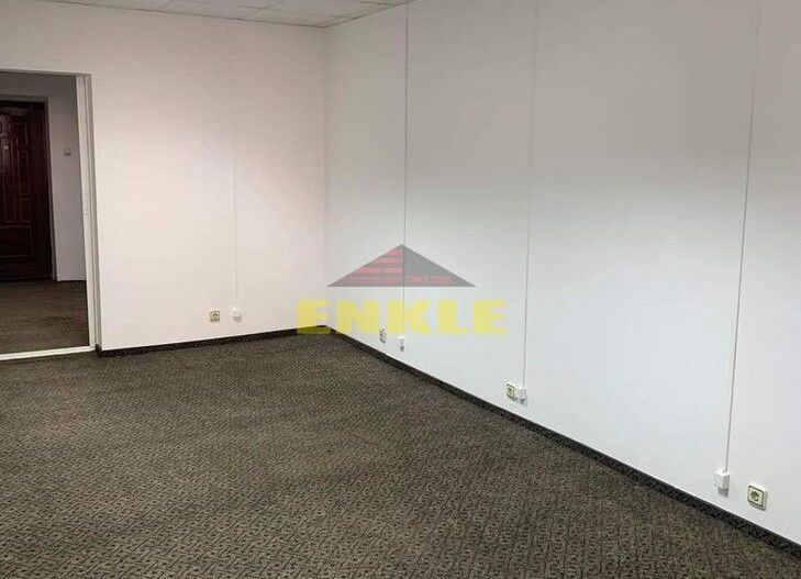 Vânzare apartament cu 4 camere, zona lic M Eminescu, pret negociabil! - Poză 2