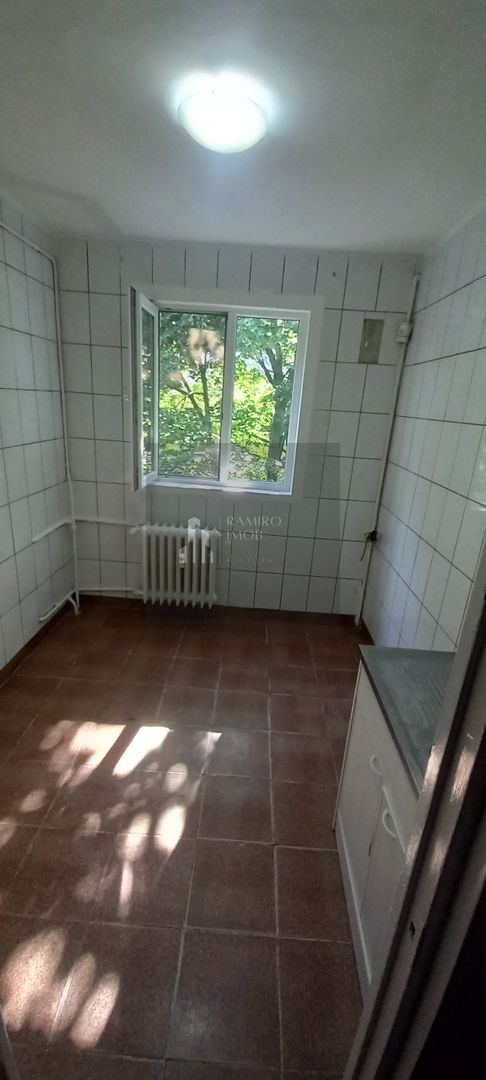 Apartament 2 camere decomandat Drumul Taberei - Poză 1