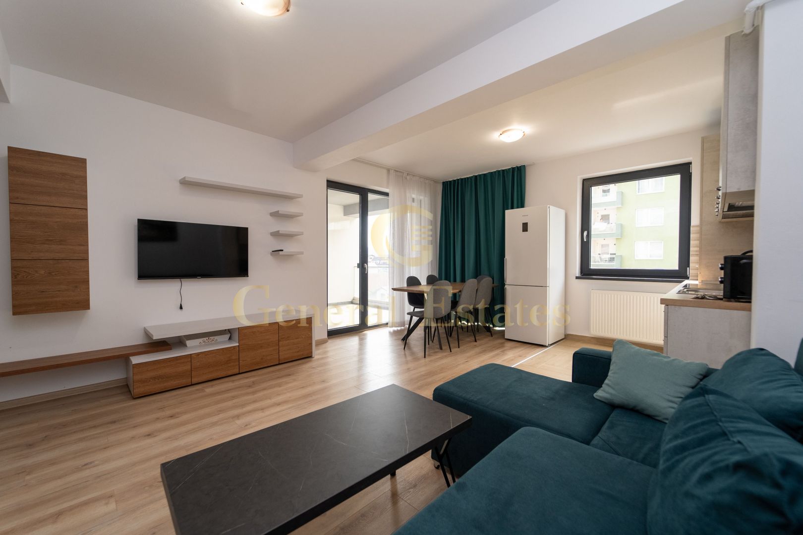 Apartament de închiriat cu 2 camere în Tractorul, Brașov - Poză 1