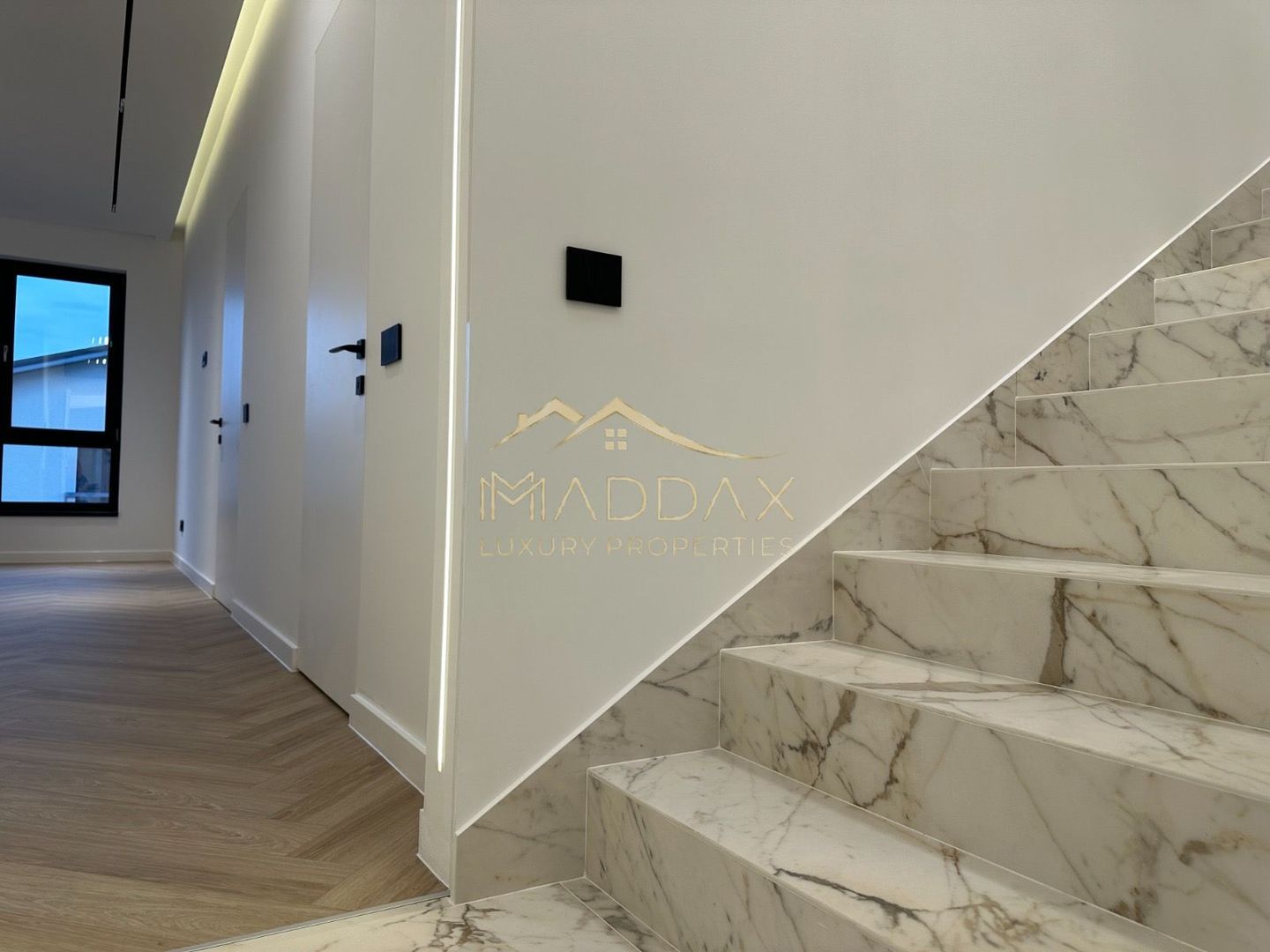 Vila individuala *432mp* + curte // 6 locuri Parcare / Pipera-Tunari - Poză 31