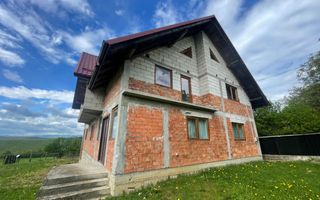 Casă la Rosu | Teren imprejmuit | Priveliste panoramica| Burla - Poză 2