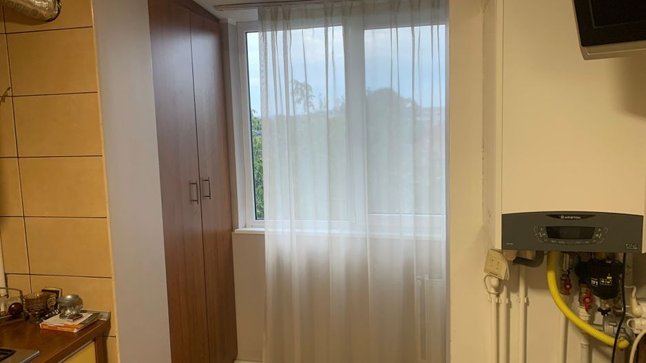 Apartament cu 3 camere în zona, mobilat si utilat -  Piata Centrala - Poză 14