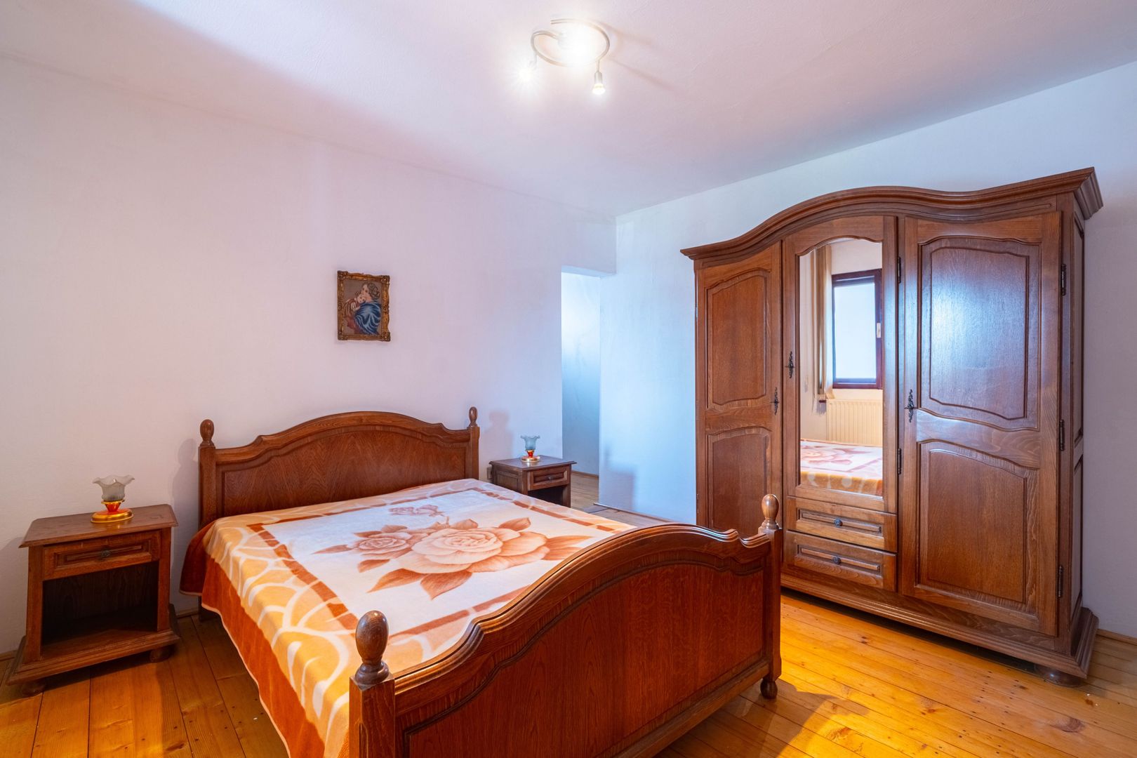 Casa 5 camere - teren 688 mp - Parneava - COMISION 0 - Poză 4
