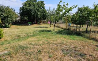 Casa 4 camere, 2 bai, 2 bucatarii, 1050 mp teren, zona Centru - Poză 2