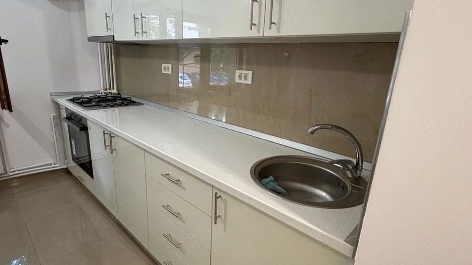 De Inchiriat Studio premium Decebal, parter, decomandat, metrou Piata Muncii - Poză 1