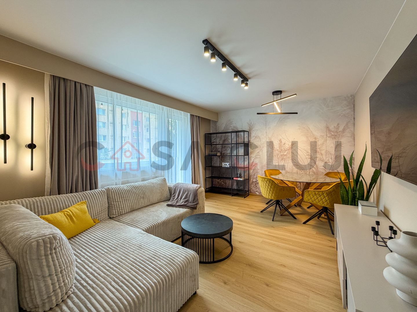3 camere mobilat modern, la cheie, etaj intermediar - Poză 1