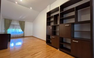 Vila spatioasa 6 dormitoare | gradina | Garaj - Poză 21