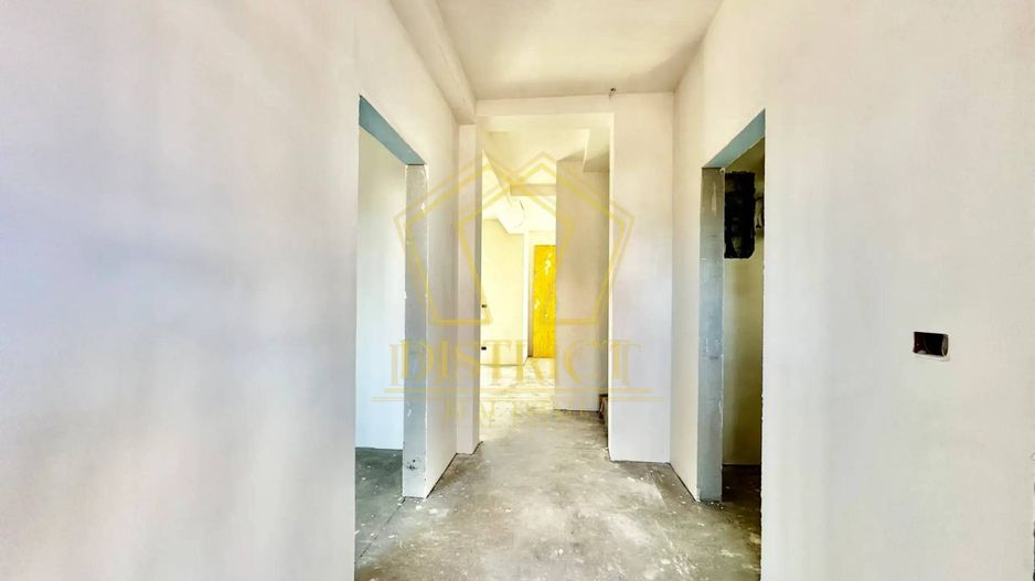 Duplex superb cu 5 camere despartit prin garaj | Dumbravita - Poză 6