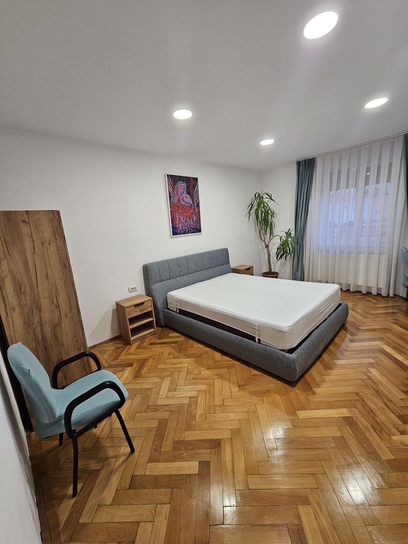 Apartament 2 dormitoare, Iuliu Maniu. 480 E/lună. Comision 0 - Poză 1