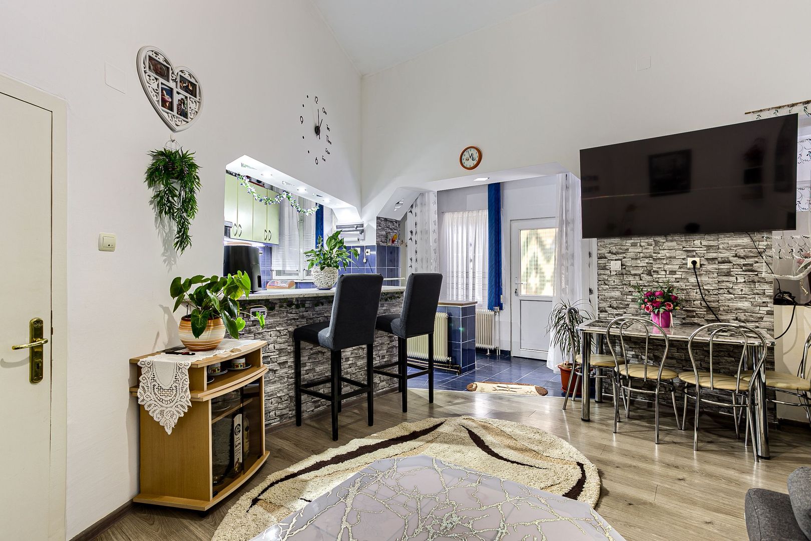 Apartament la casă cu 2 camere Aradul Nou - Comision 0% la cumparare - Poză 3