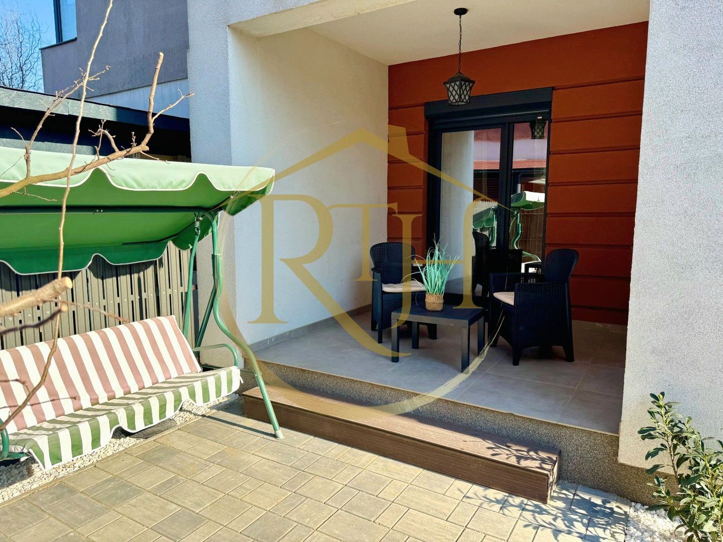 Oferim spre inchiriere, apartament deosebit cu 3 camere si curte proprie, situat in Dumbravita - Poză 10