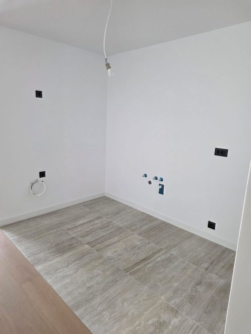 Studio High Distrcit - Poză 6