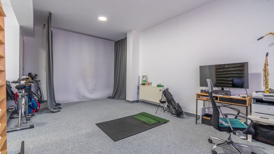 Proprietate exclusivista de vanzare: 2 case | 9 camere | 2000 mp teren - Poză 45