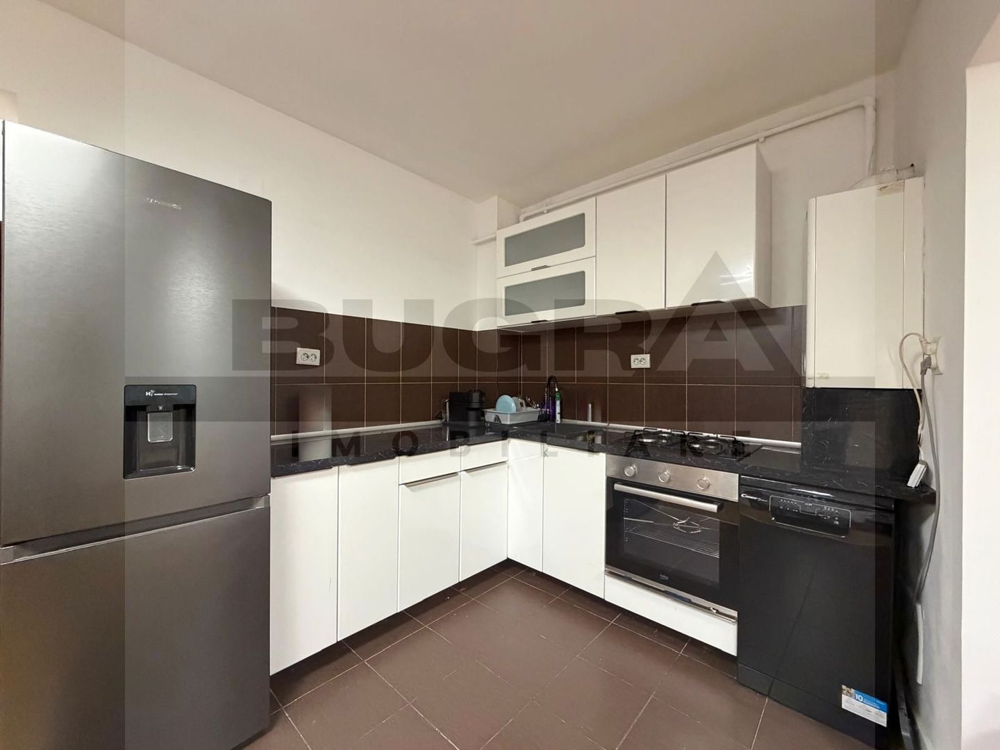 Apartament de 4 camere, modern, 84mp, parcare, zona The Office - Poză 2