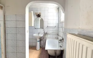 Casa de vanzare pretabila locuinta sau afacere | 13 Septembrie - Poză 12