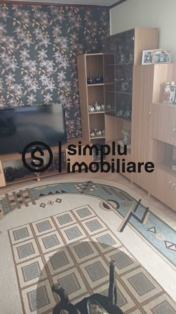 3 decomandate, etaj 2/4, centrala termica, Rovine - 157 000 Euro - Poză 1